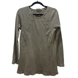 Soft Surroundings Grey Embroidered Long Sleeve waffle top size medium